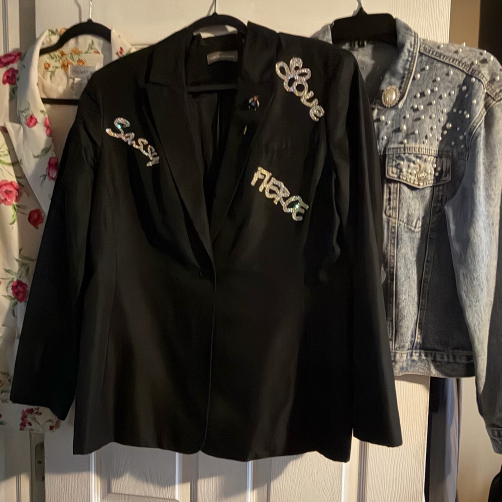 🔥Women's (3) Blazer Bundle‼️